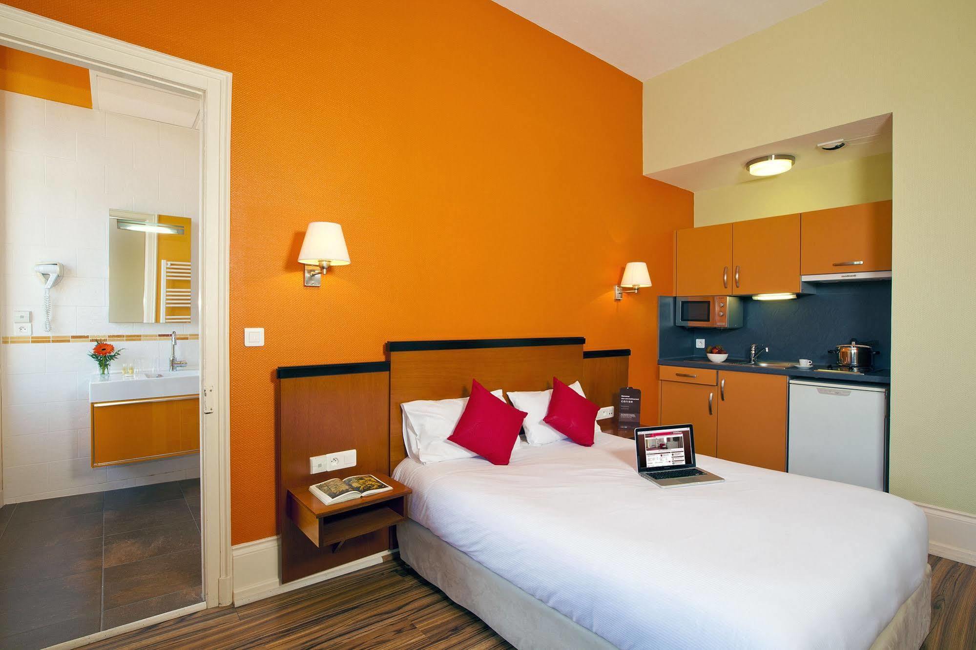 Hotels & Residences - Les Thermes Luxeuil-les-Bains Exterior foto