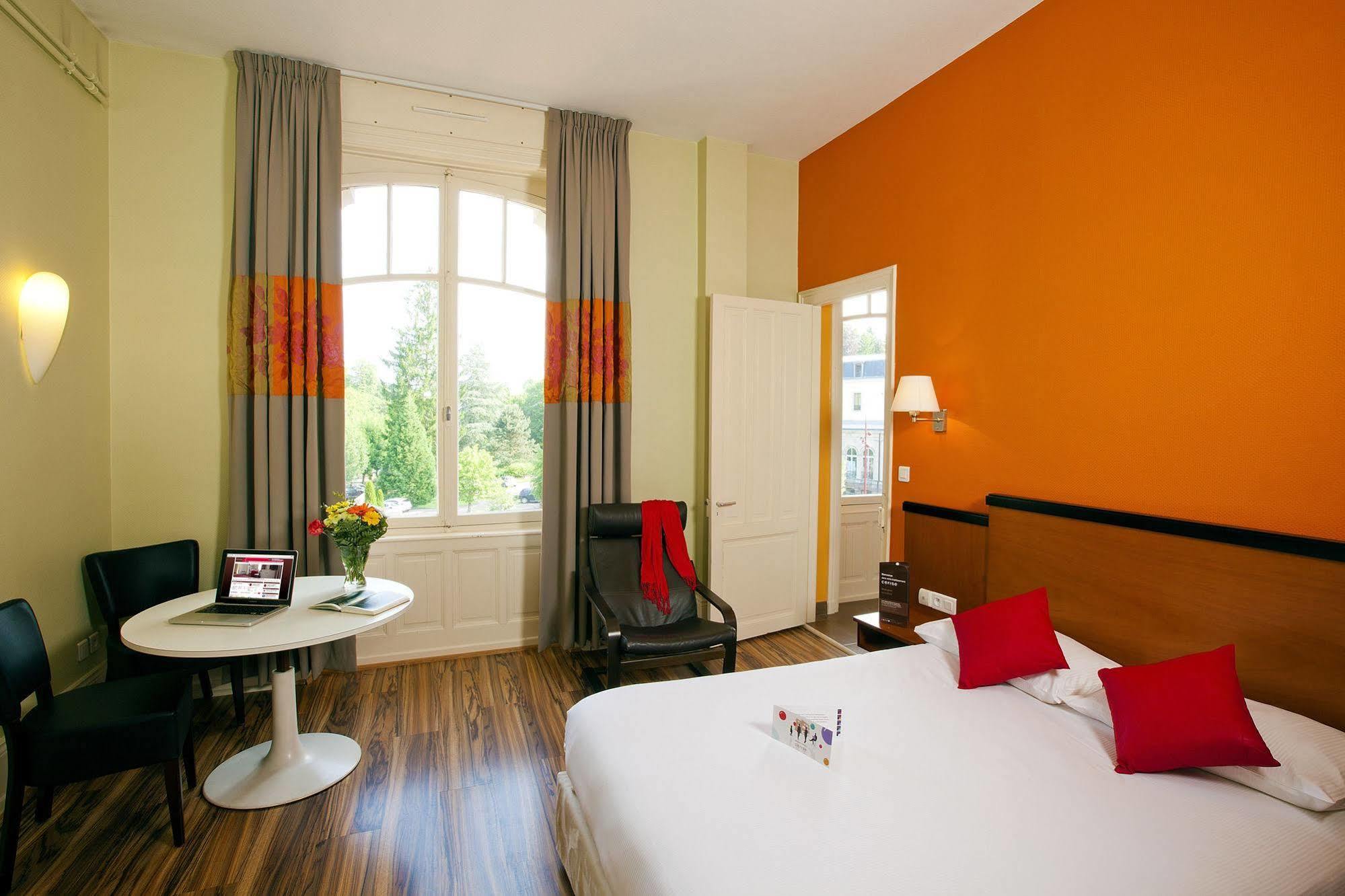 Hotels & Residences - Les Thermes Luxeuil-les-Bains Exterior foto
