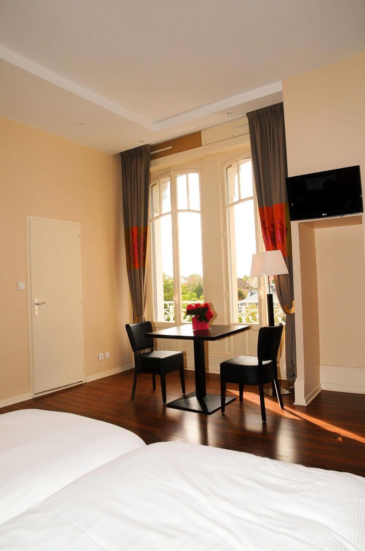 Hotels & Residences - Les Thermes Luxeuil-les-Bains Exterior foto